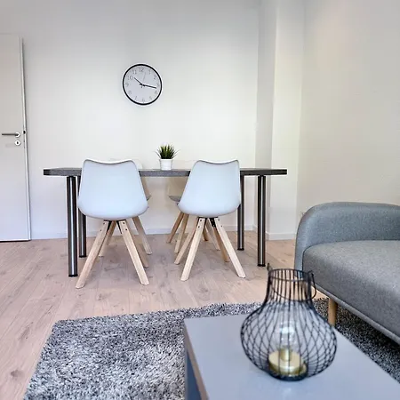 Frisch Saniertes Business 