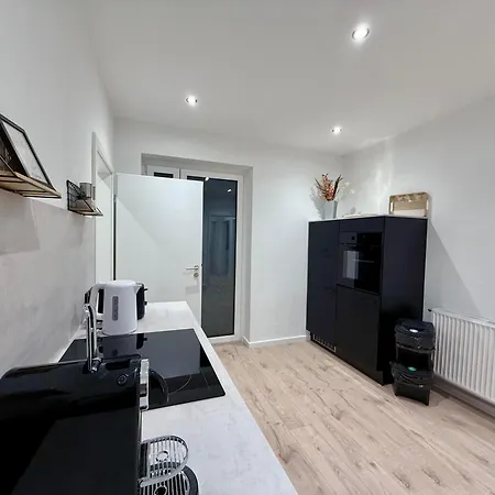 Frisch Saniertes Business 