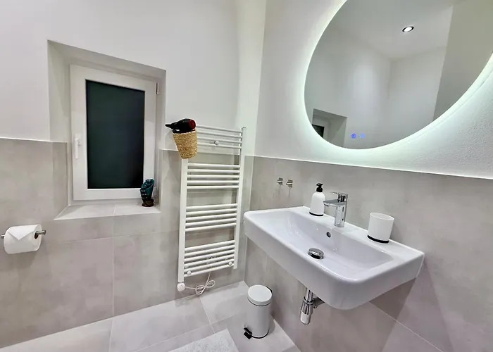 Frisch Saniertes Business Profi Paul Appartement *